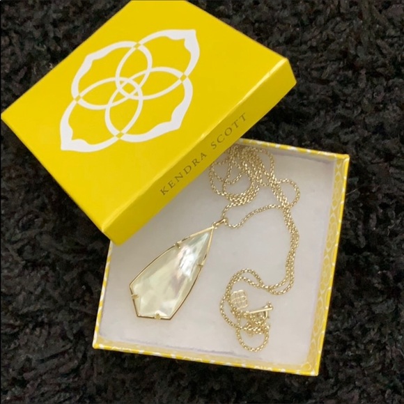 Kendra Scott Jewelry - “Carole” Necklace